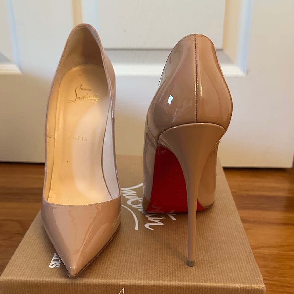Christian Louboutin So Kate Patent Leather Heels